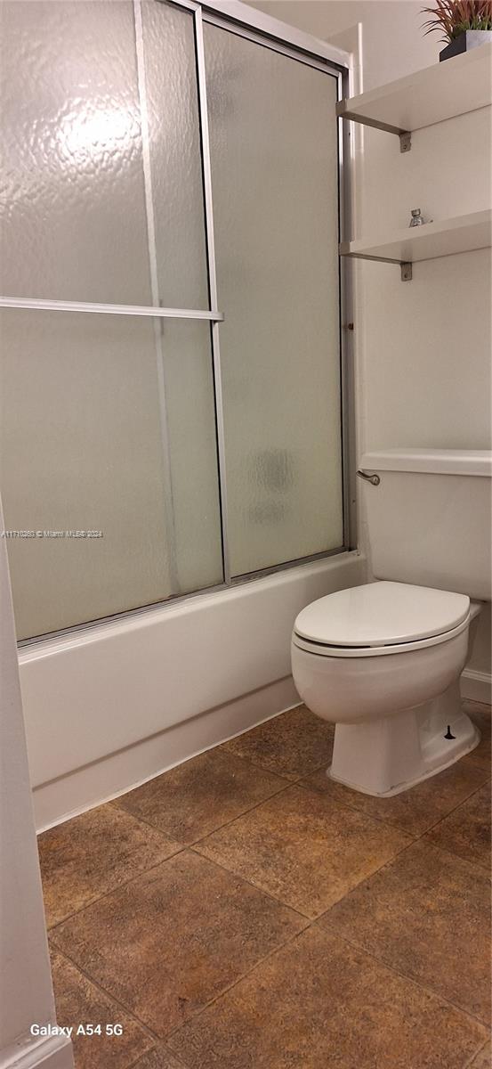 HAMPTON COURT CONDO - Residential Lease