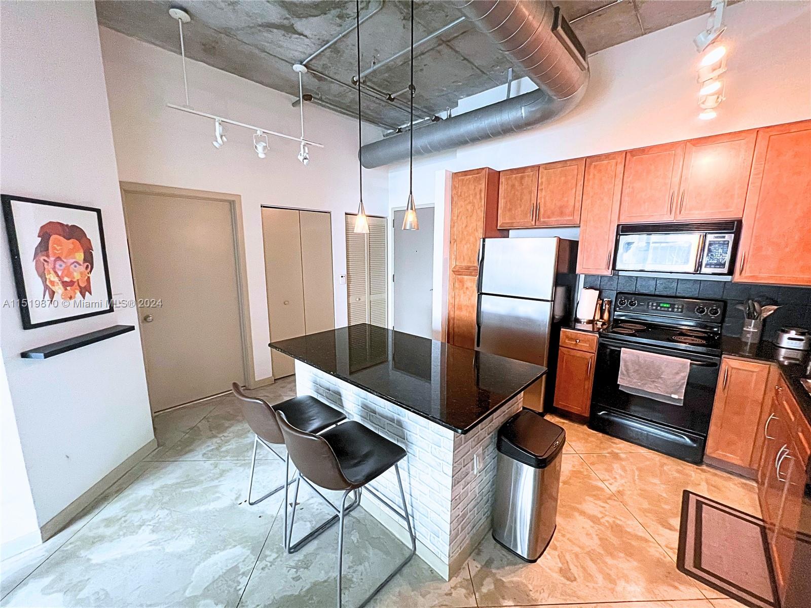 CITE CONDO - Residential Lease