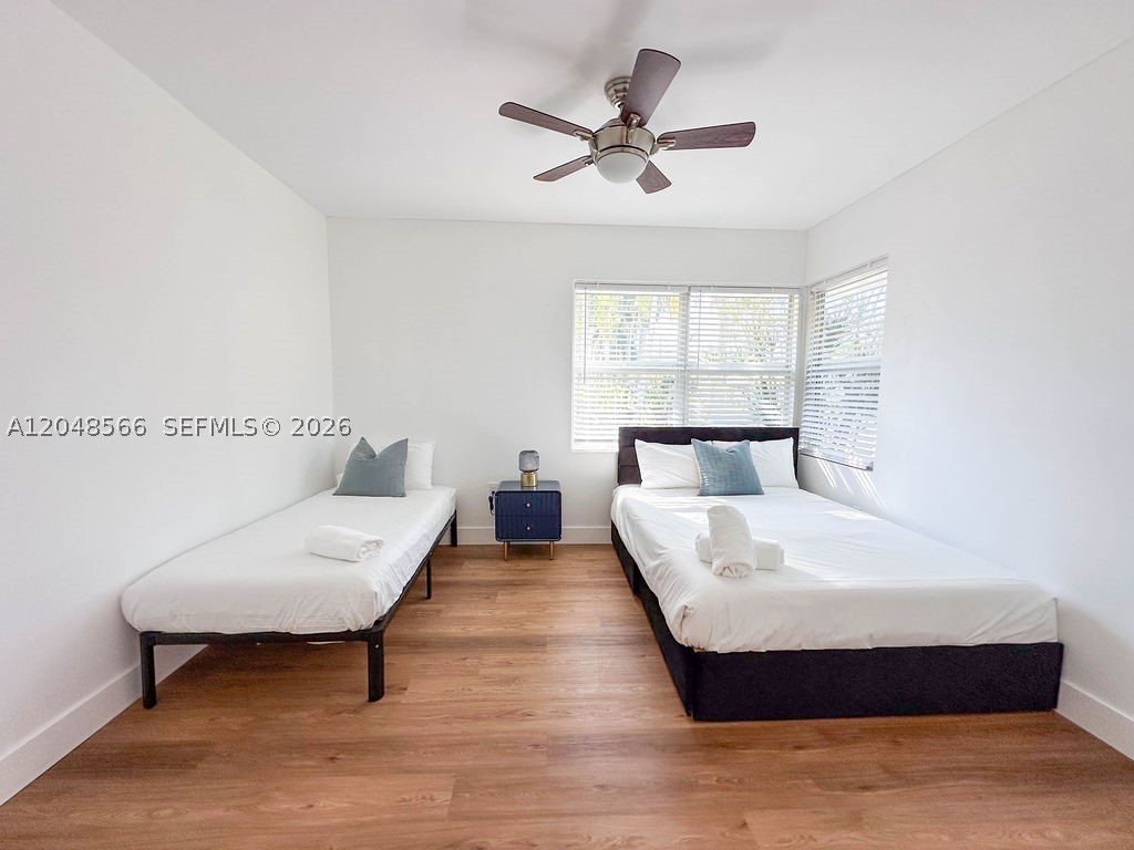 HOLLYWOOD LAKES SECTION - Residential