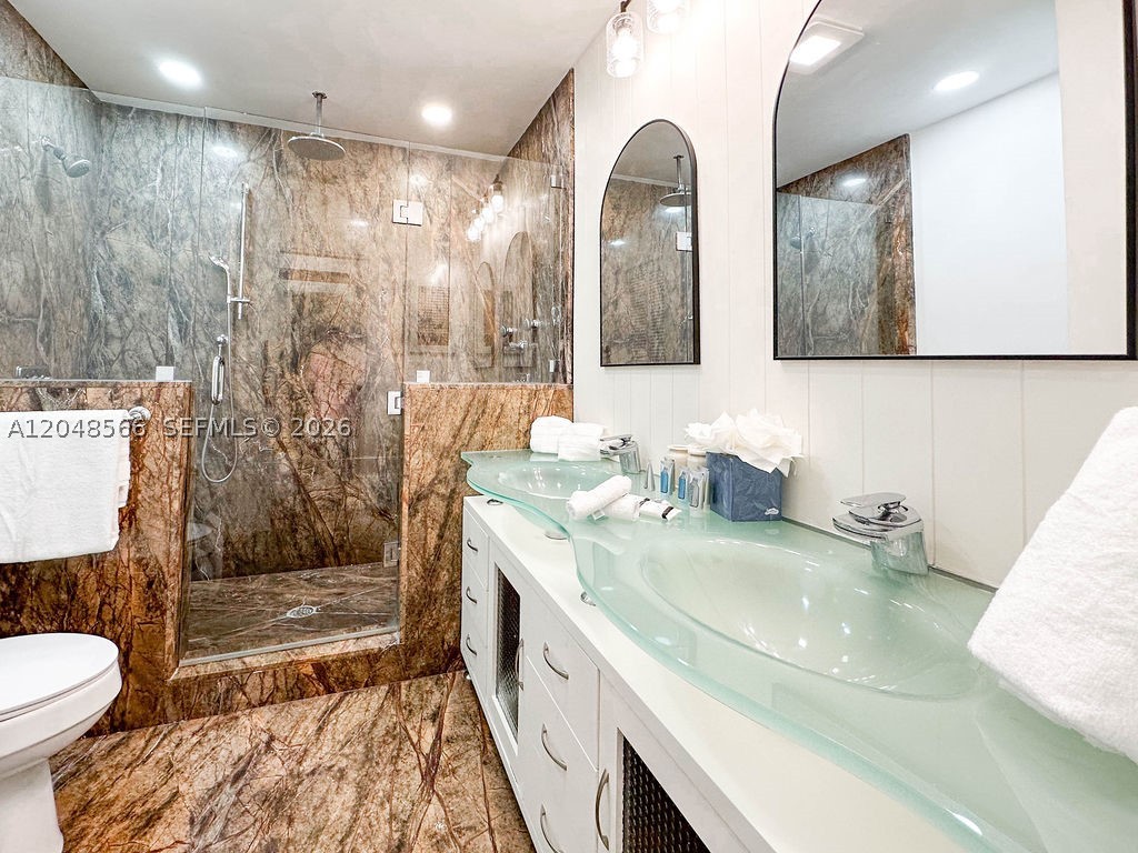HOLLYWOOD LAKES SECTION - Residential