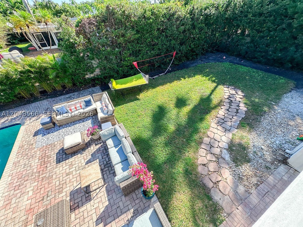 HOLLYWOOD LAKES SECTION - Residential