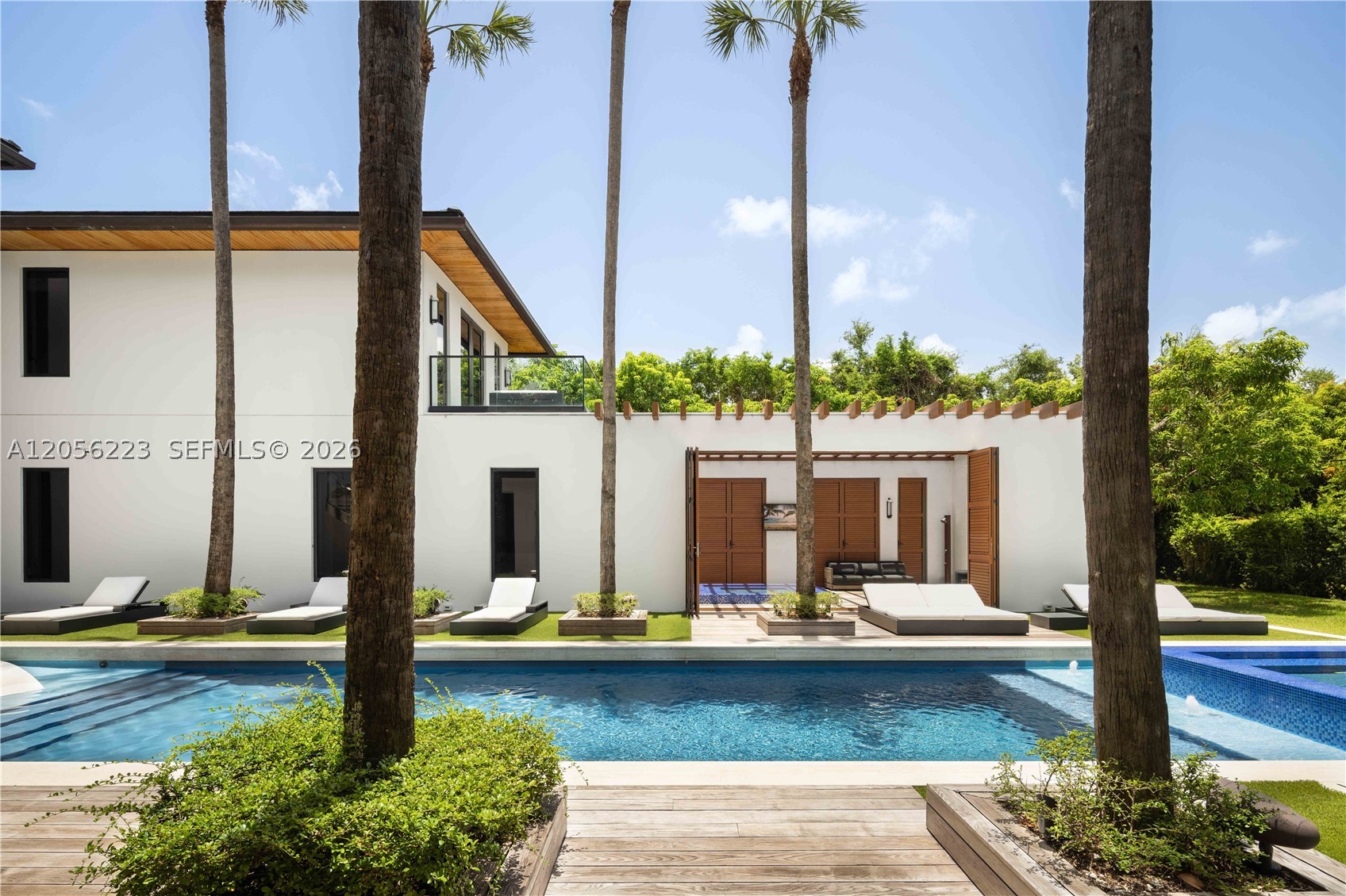 TOWN & COUNTRY ESTATES - Residential