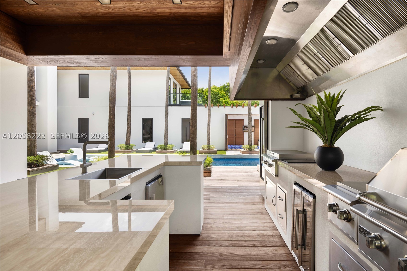 TOWN & COUNTRY ESTATES - Residential