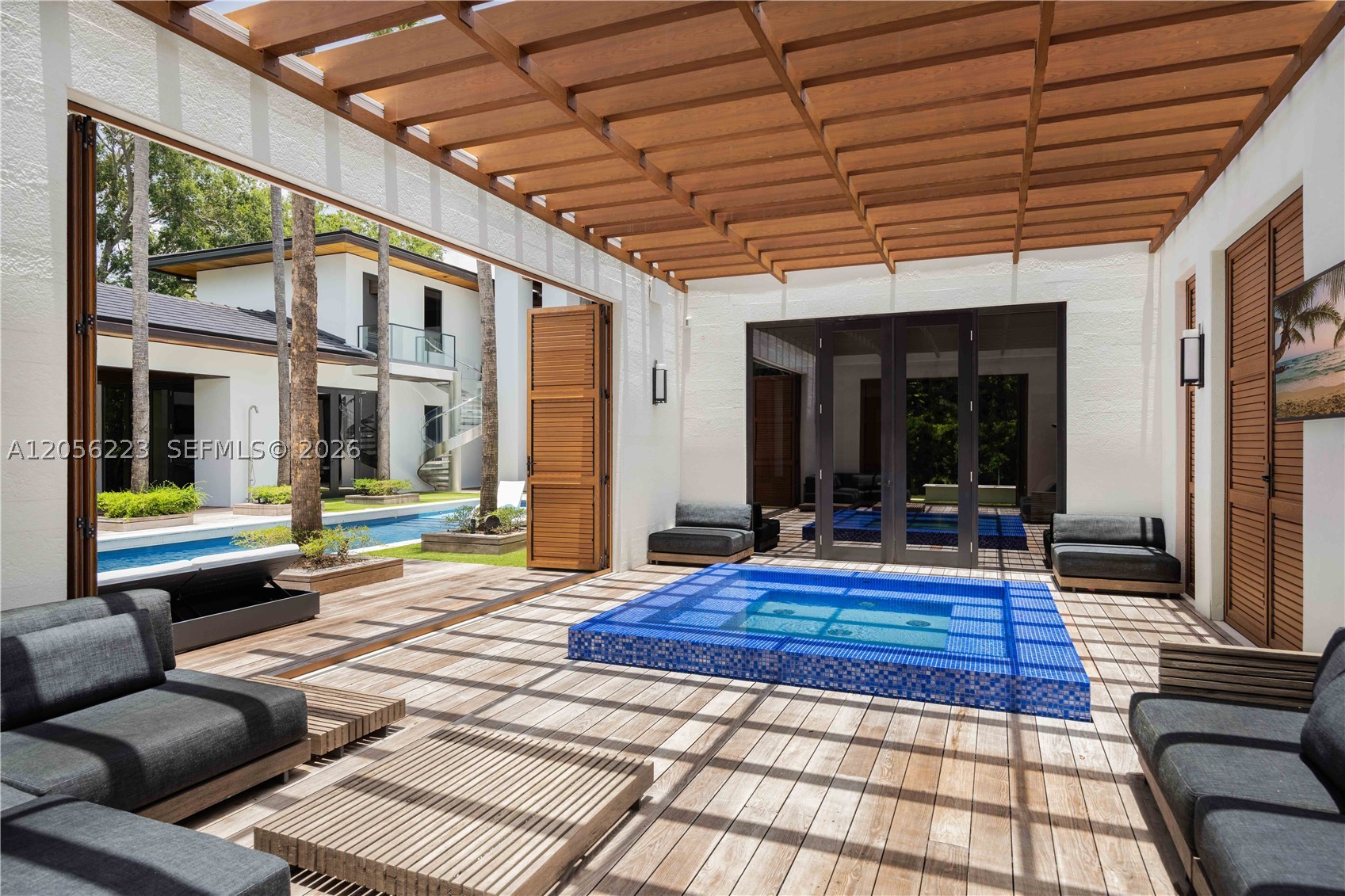 TOWN & COUNTRY ESTATES - Residential