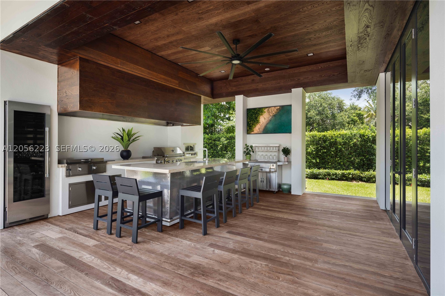 TOWN & COUNTRY ESTATES - Residential