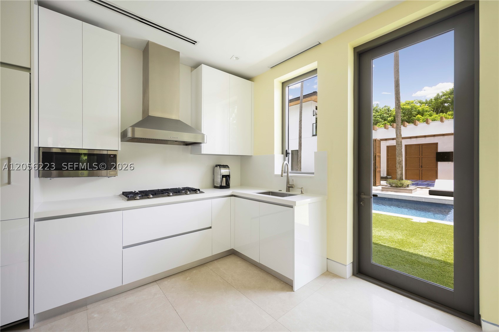 TOWN & COUNTRY ESTATES - Residential
