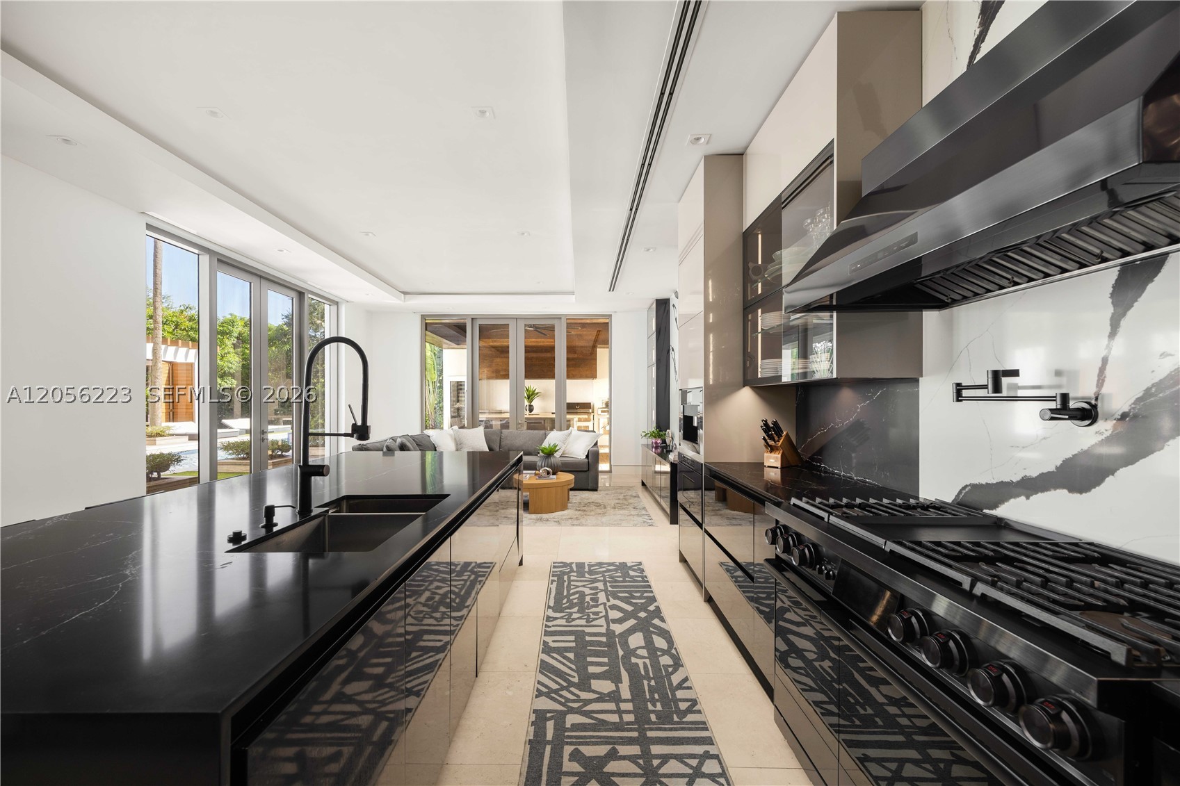 TOWN & COUNTRY ESTATES - Residential