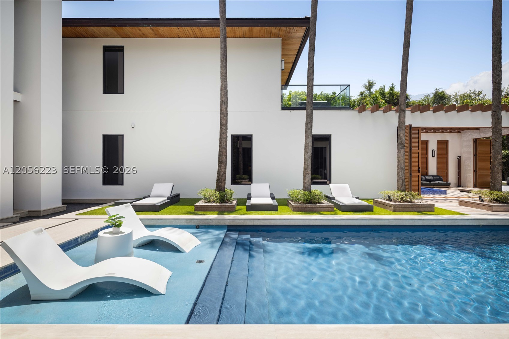TOWN & COUNTRY ESTATES - Residential