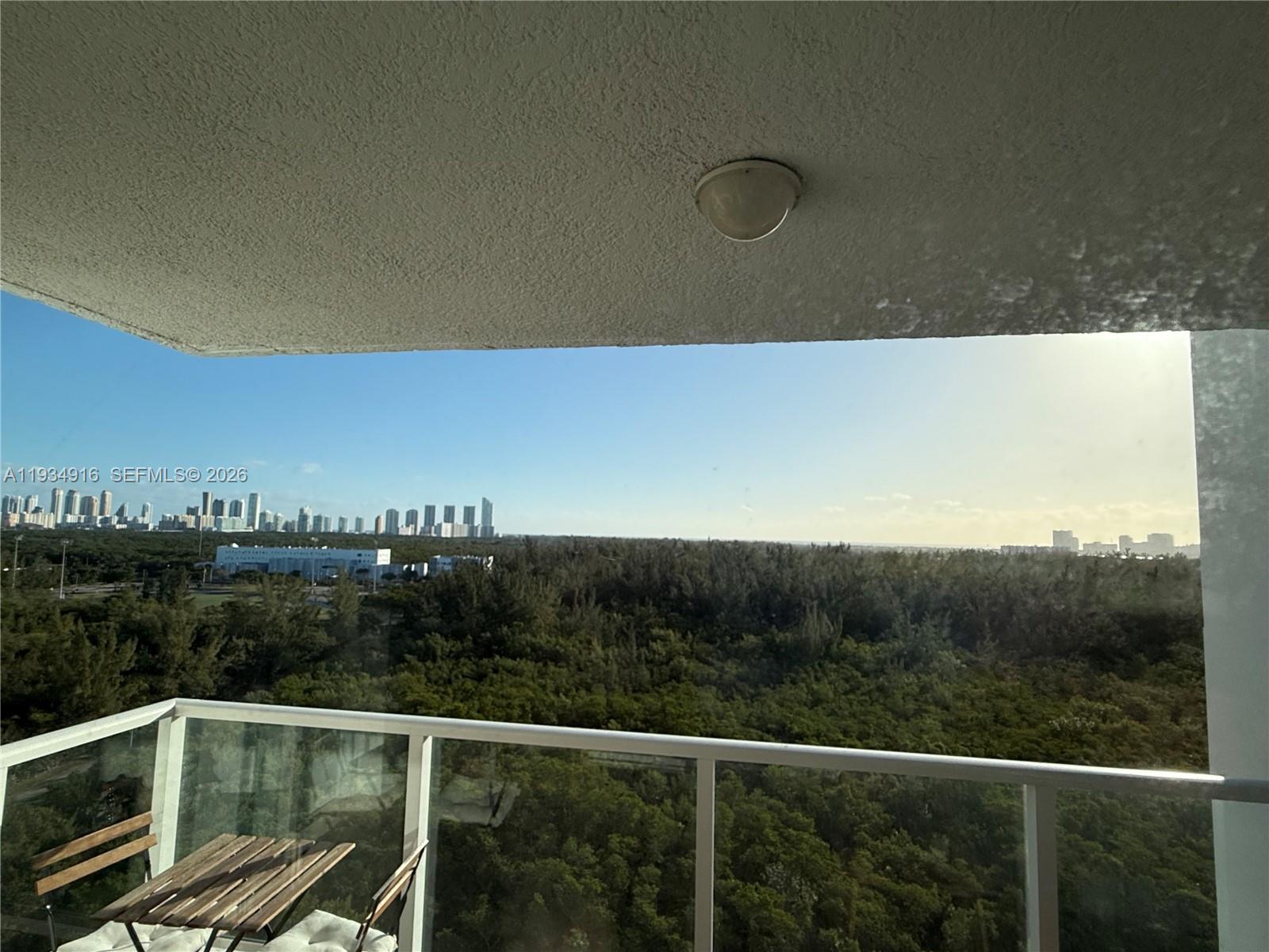 THE OAKS I CONDO - Residential Lease