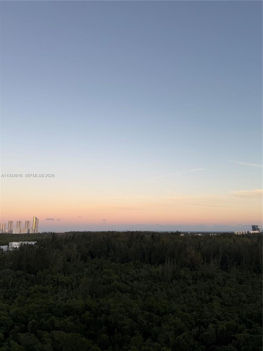 THE OAKS I CONDO - Residential Lease