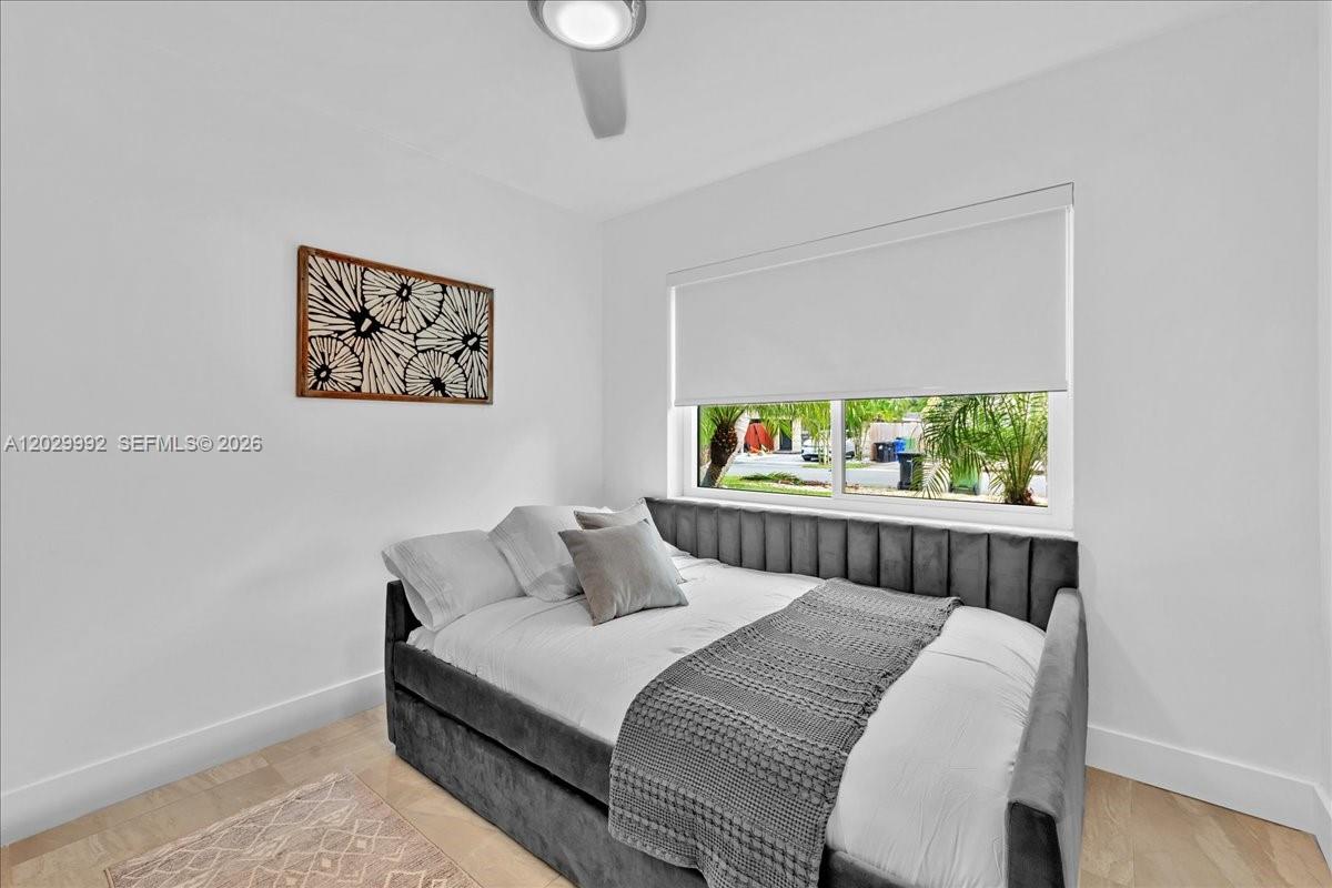 LAUDERDALE PARK 6-33 1/2 - Residential