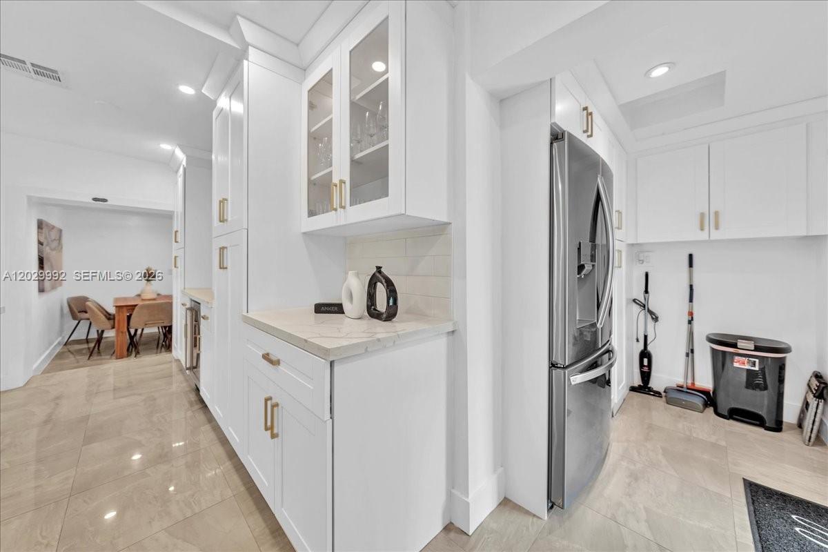 LAUDERDALE PARK 6-33 1/2 - Residential