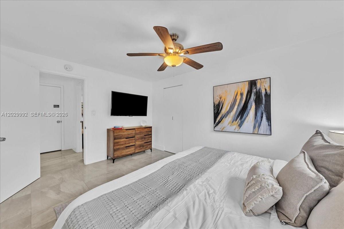 LAUDERDALE PARK 6-33 1/2 - Residential