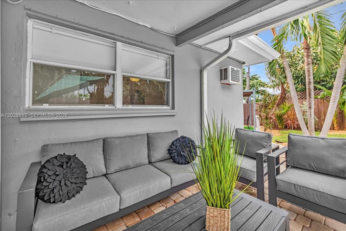 LAUDERDALE PARK 6-33 1/2 - Residential