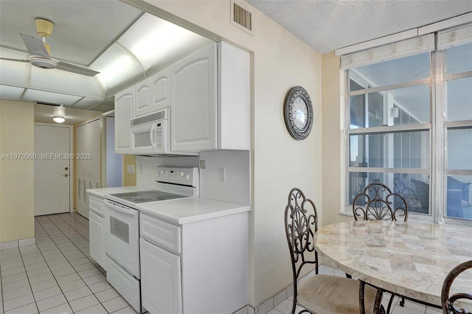 PLAZA SOUTH CONDO - Residential