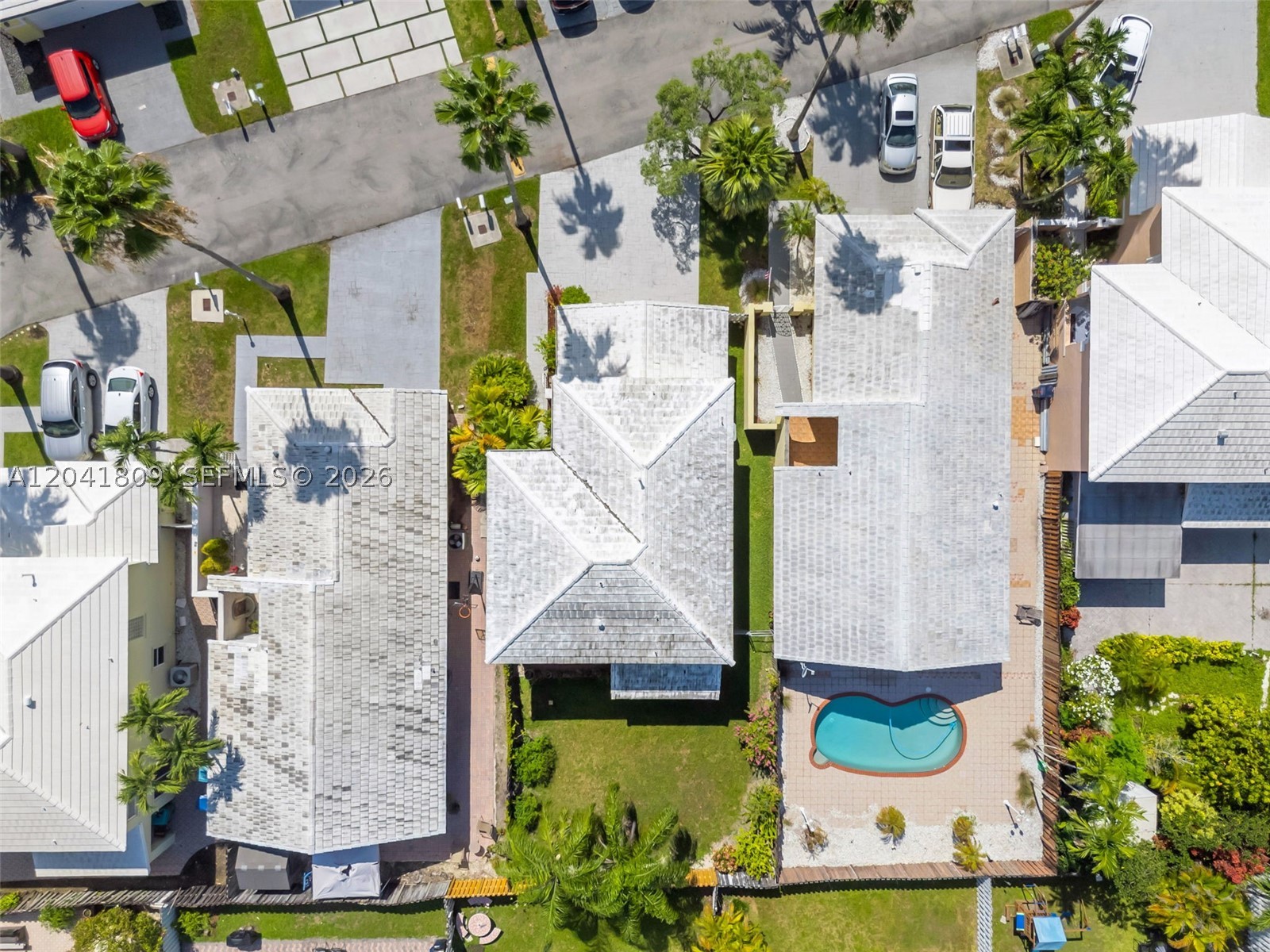LAKES OF THE MEADOW-MEADO - Residential