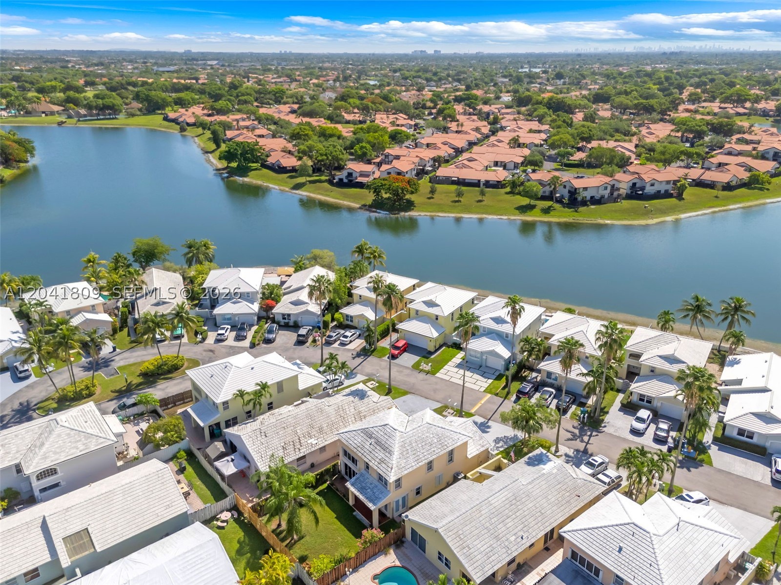 LAKES OF THE MEADOW-MEADO - Residential