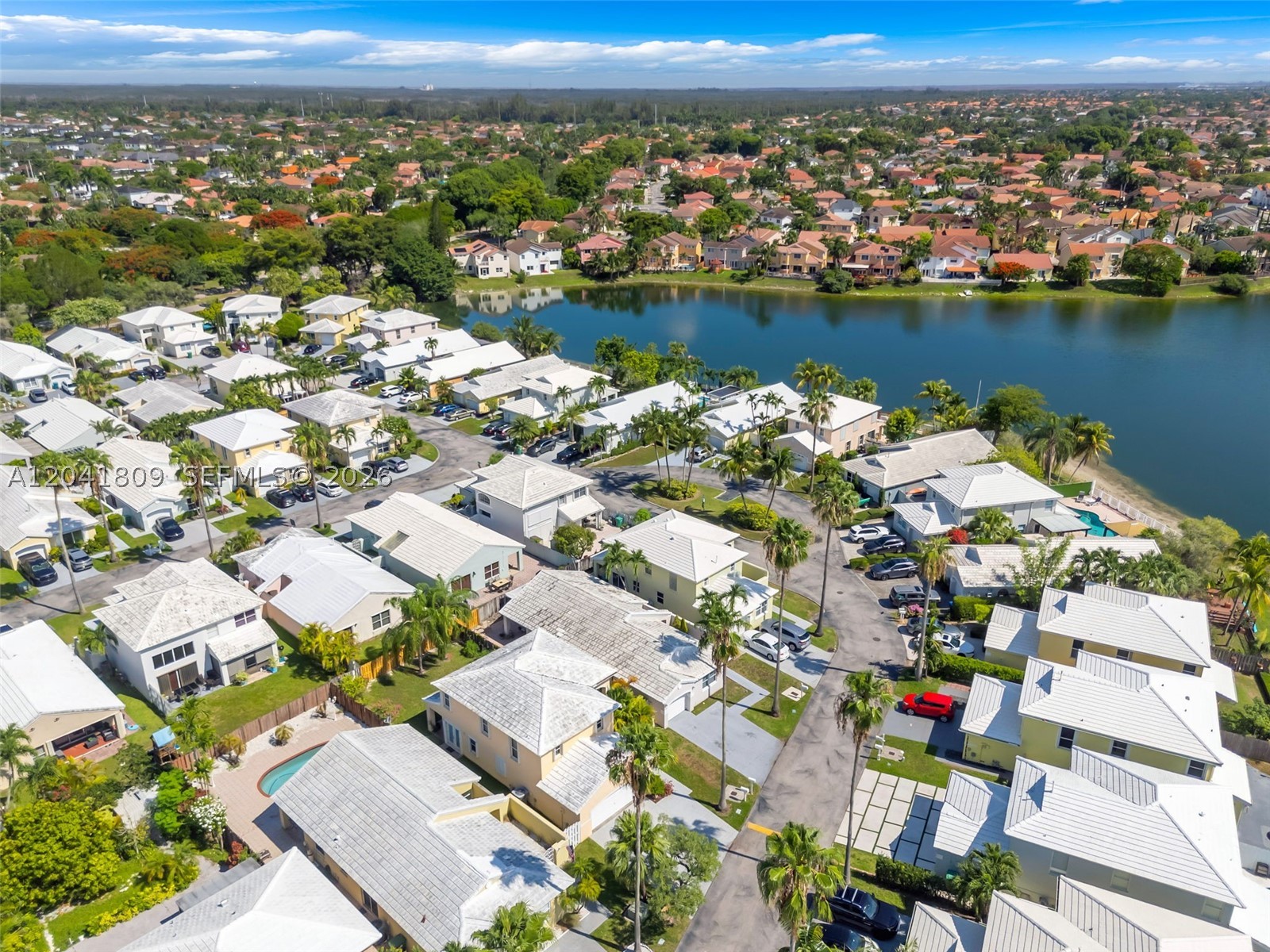 LAKES OF THE MEADOW-MEADO - Residential