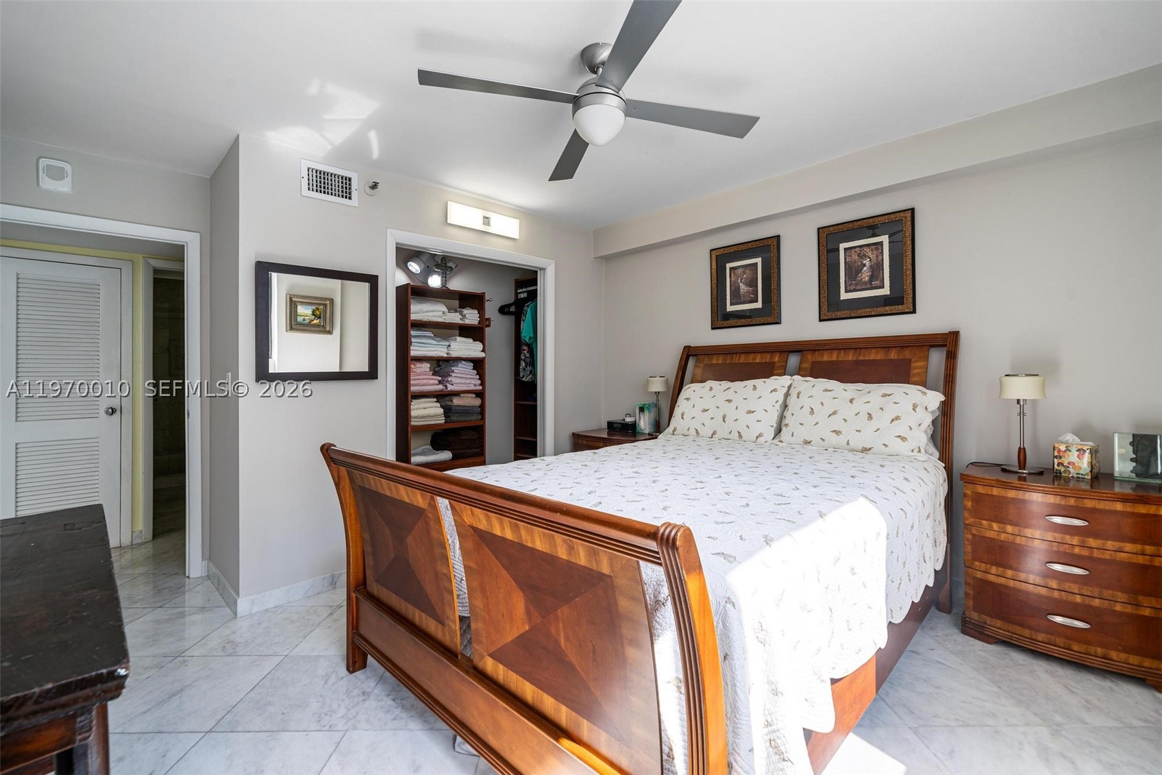 THE GEORGIAN PH-1010 - Residential