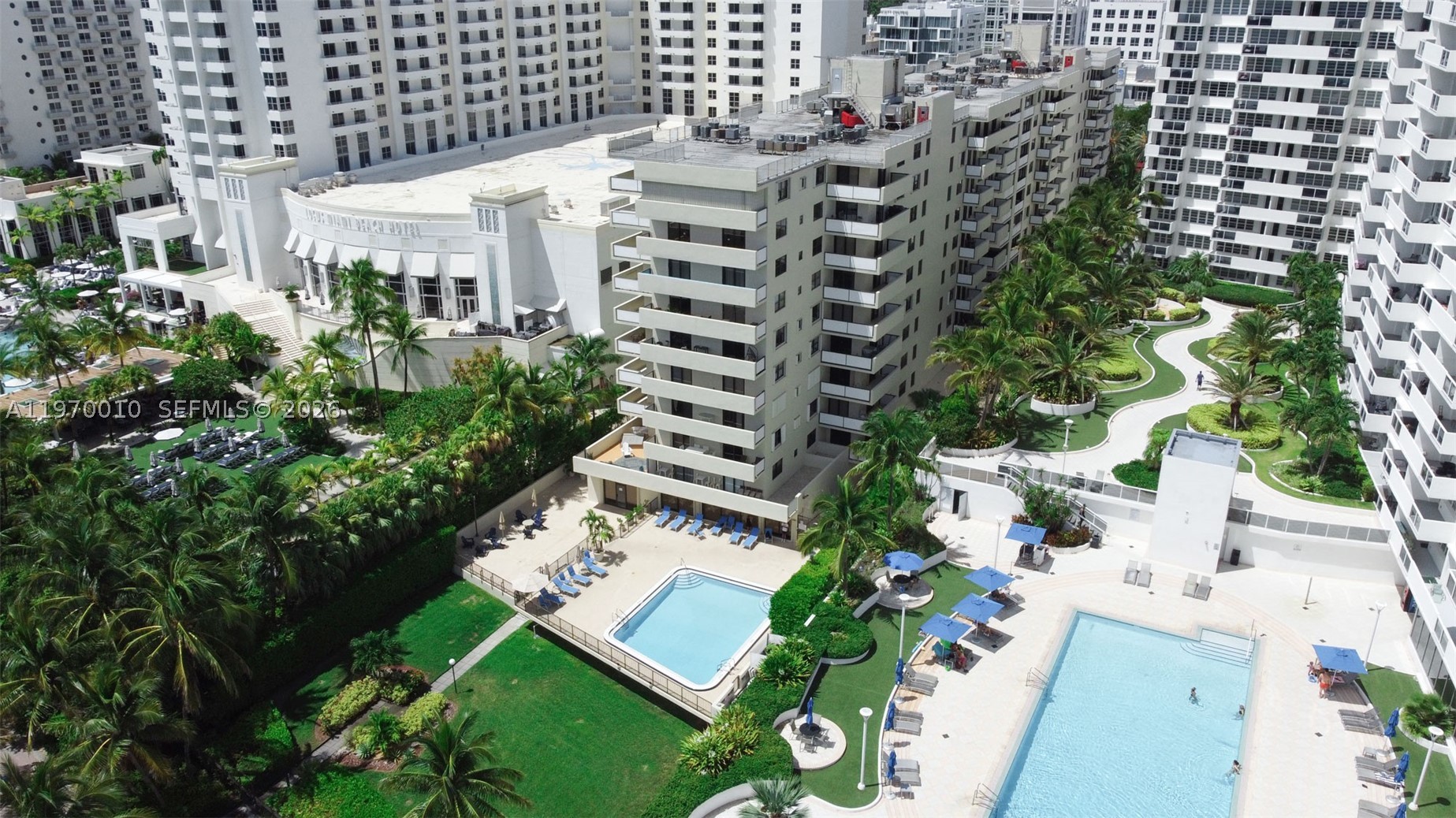 THE GEORGIAN PH-1010 - Residential