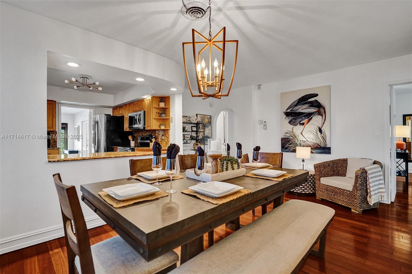 HOLLYWOOD LAKES SECTION - Residential