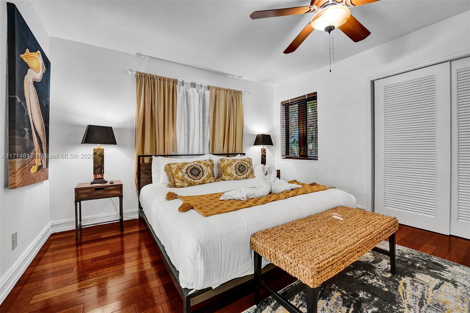 HOLLYWOOD LAKES SECTION - Residential