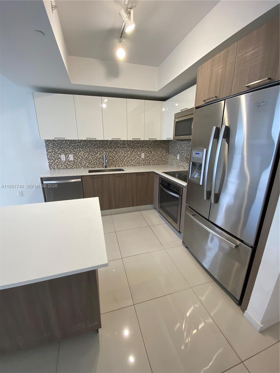5252 PASEO CONDO - Residential