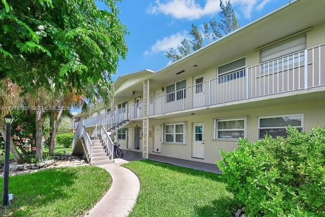 BOUTIQUE-STYLE CONDO WITH VERY LOW MAINTENANCE IN HOLLYWOOD, FL, ONLY $410/MONTH! MINUTES FROM HOLLYWOOD
BEACH AND BROADWALK. CURRENTLY RENTED FOR $1,550/MONTH WITH STEADY TENANT, LEASE EXPIRING 10/31. UNIT FEATURES
CENTRAL A/C, EXTRA STORAGE SPACE, AND 1-CAR ASSIGNED PARKING. NO AGE RESTRICTIONS. QUIET WELL
KEPT COMMUNITY EAST OF US1. SUBDIVISION OFFERS COMMUNITY SWIMMING POOL AND CLUBHOUSE. CONDO
ASSOCIATION WITH HEALTHY FINANCIALS AND INSURANCE, FREE OF DEBTS, LIENS, OR VIOLATIONS. CONTACT LISITNG AGENT TO GET A VIRTUAL WALK-THRU VIDEO!