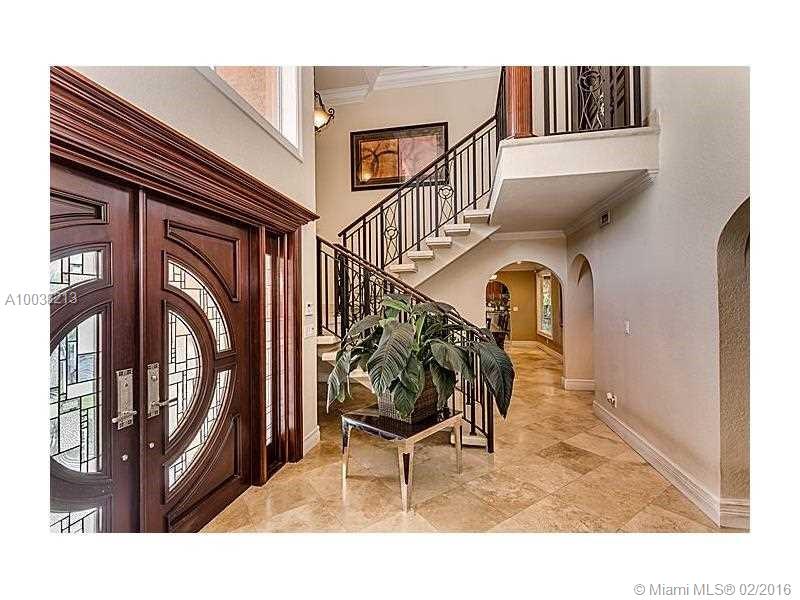 27 28 52 42 KEYSTONE ISLA - Residential