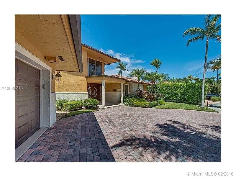 190 feet on the water with quick bay access. This home sits on a 13K+ corner lot at the end of a cul-de-sac and waterside  allows plenty of room to turn a large vessel.  A rare opportunity to own 190ft of waterfront in this price range. True 5 bedroom home plus maids-qtrs, 2 car garage and private pool patio area. Hurricane-impact windows and doors.