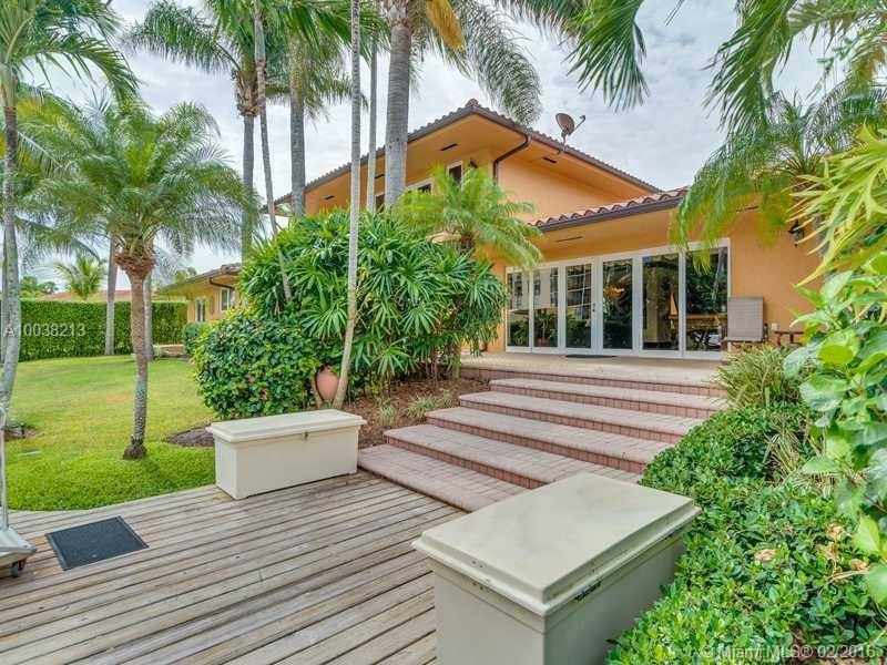 27 28 52 42 KEYSTONE ISLA - Residential