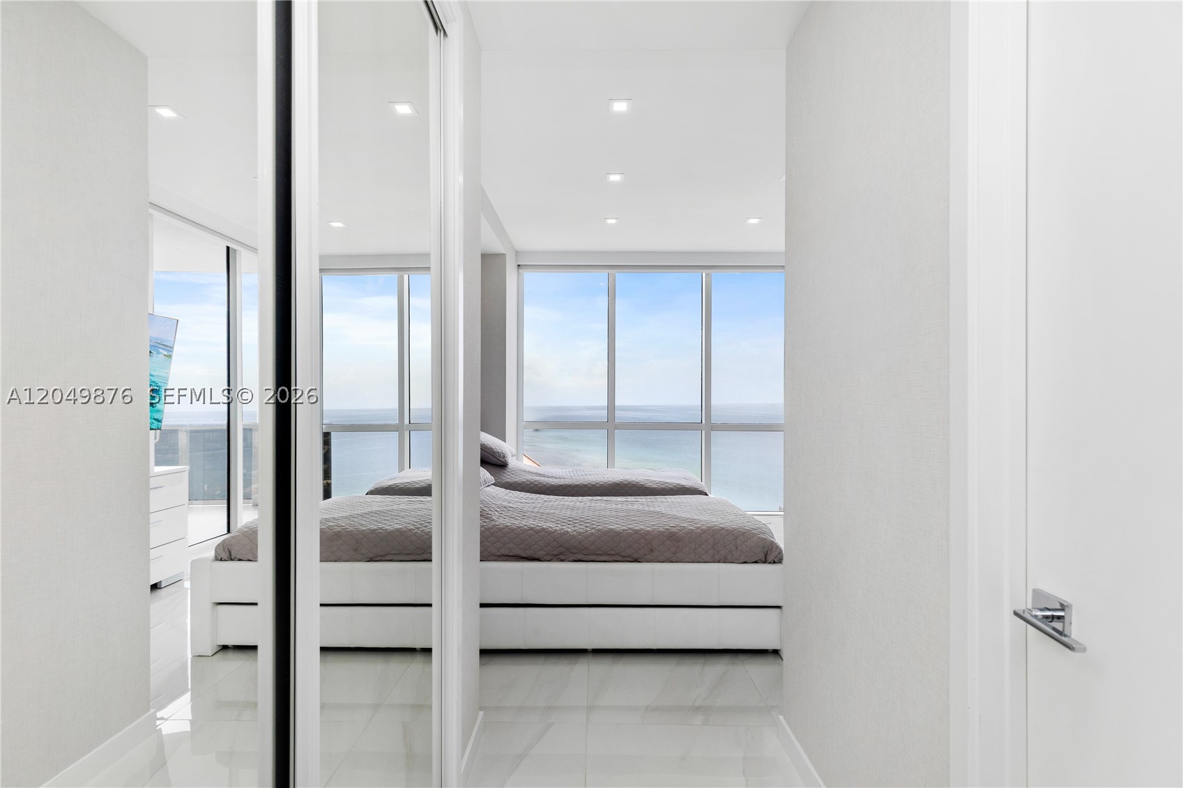 TRUMP ROYALE CONDO - Residential