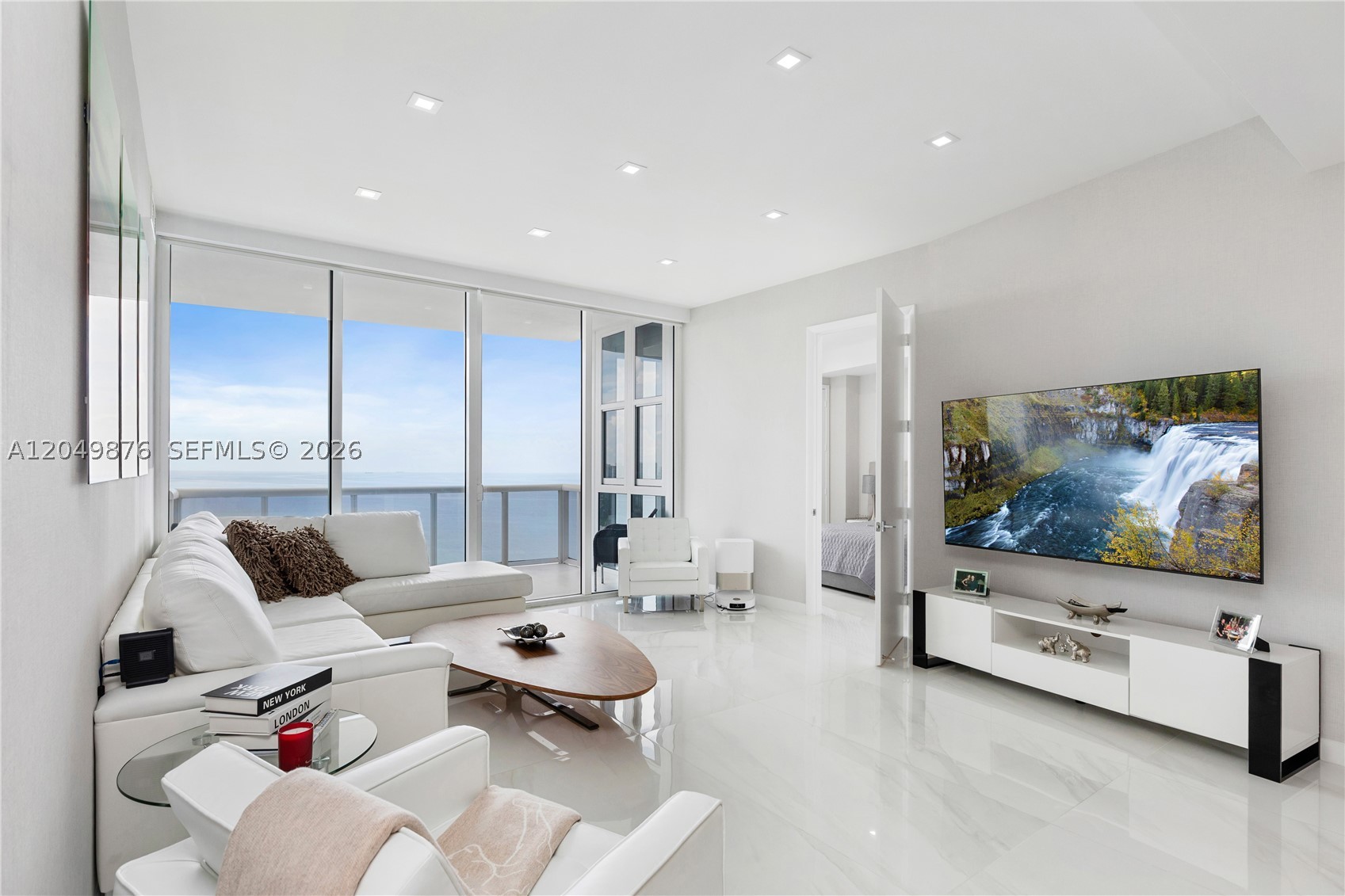TRUMP ROYALE CONDO - Residential