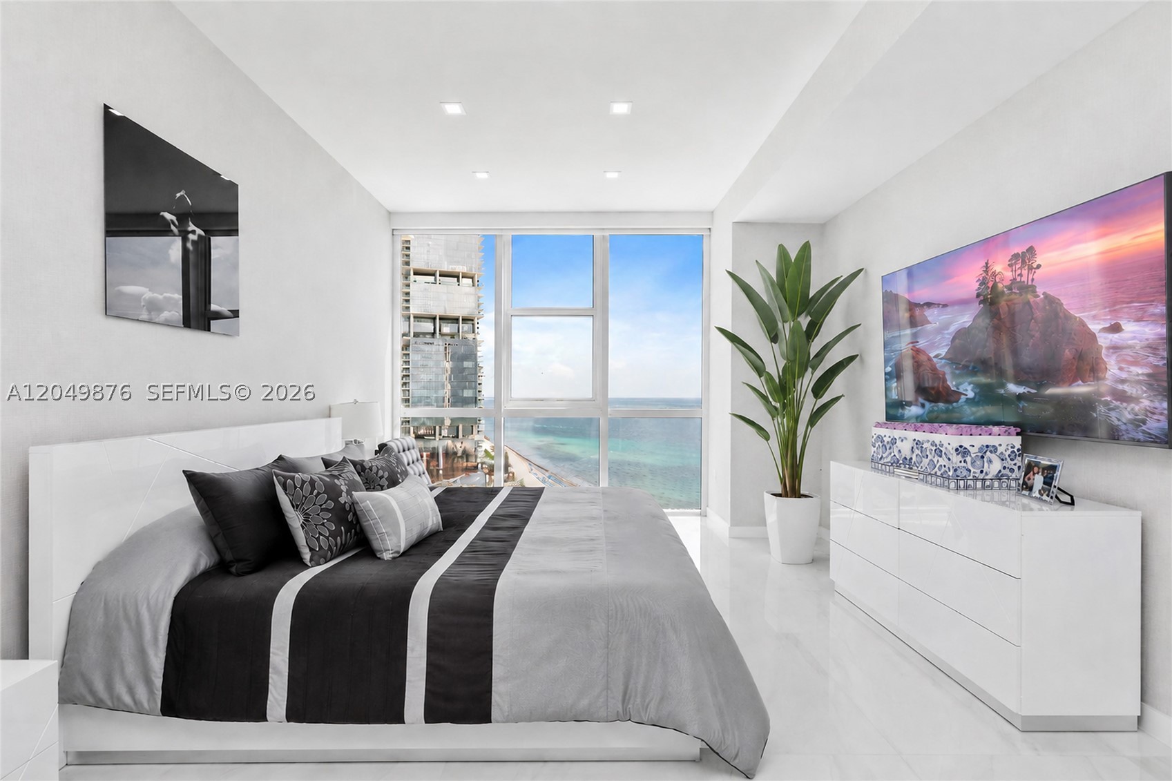 TRUMP ROYALE CONDO - Residential