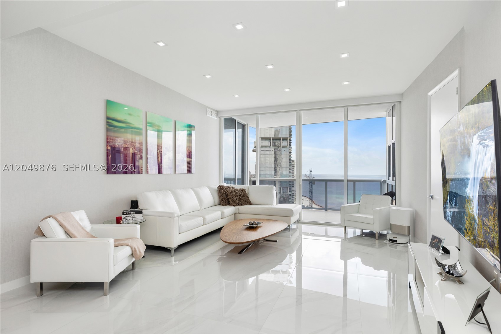 TRUMP ROYALE CONDO - Residential