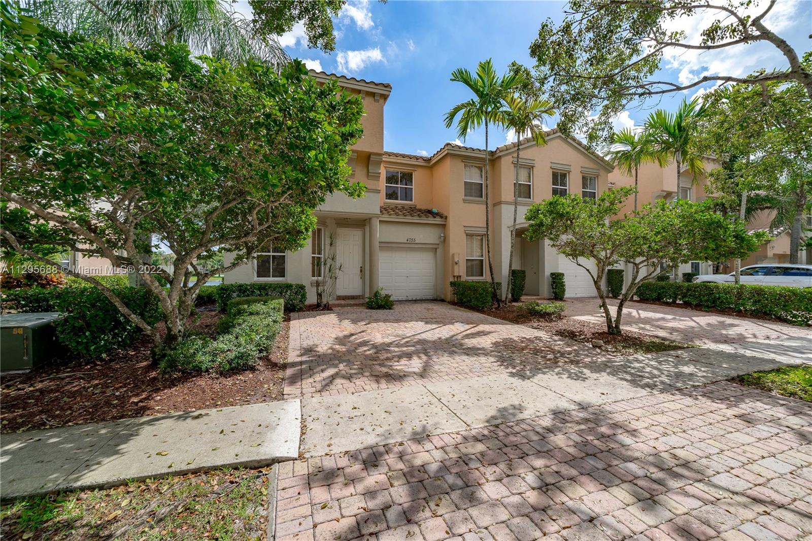RIVIERA ISLES IV - Residential
