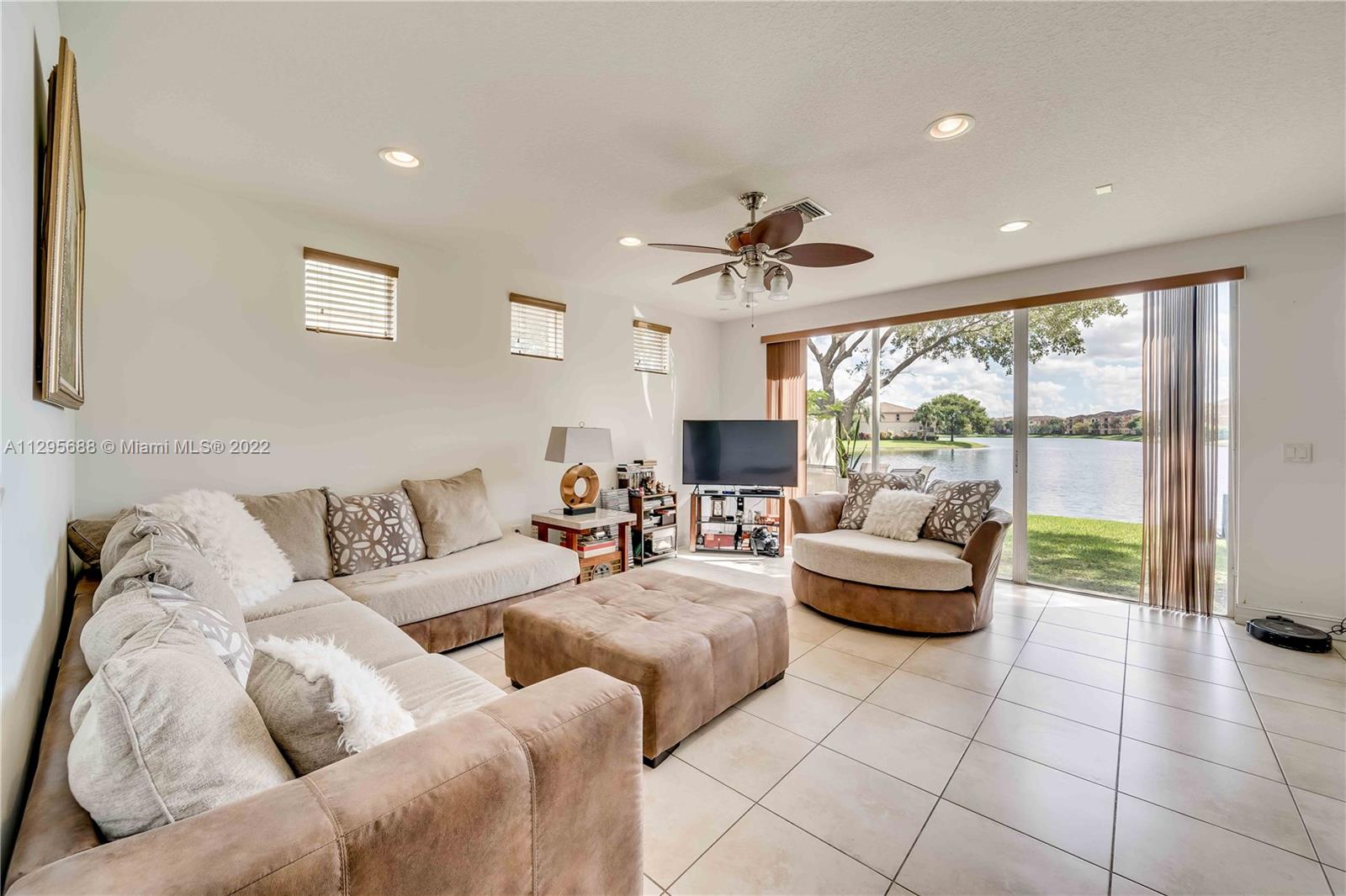 RIVIERA ISLES IV - Residential