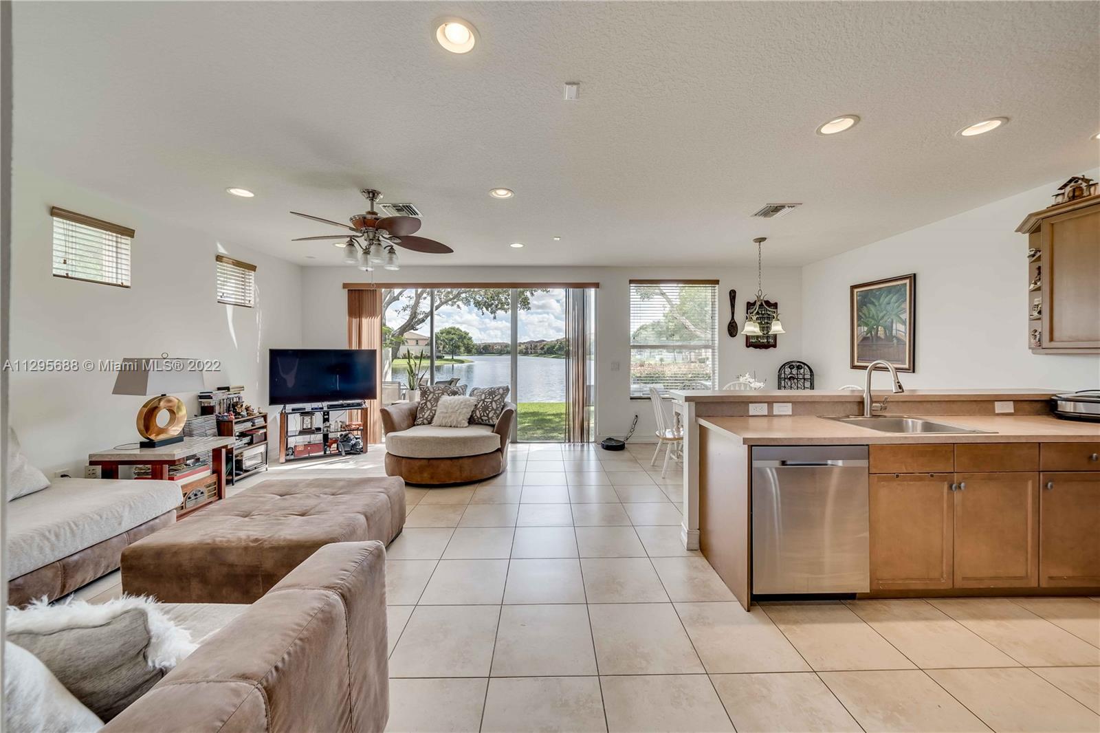 RIVIERA ISLES IV - Residential