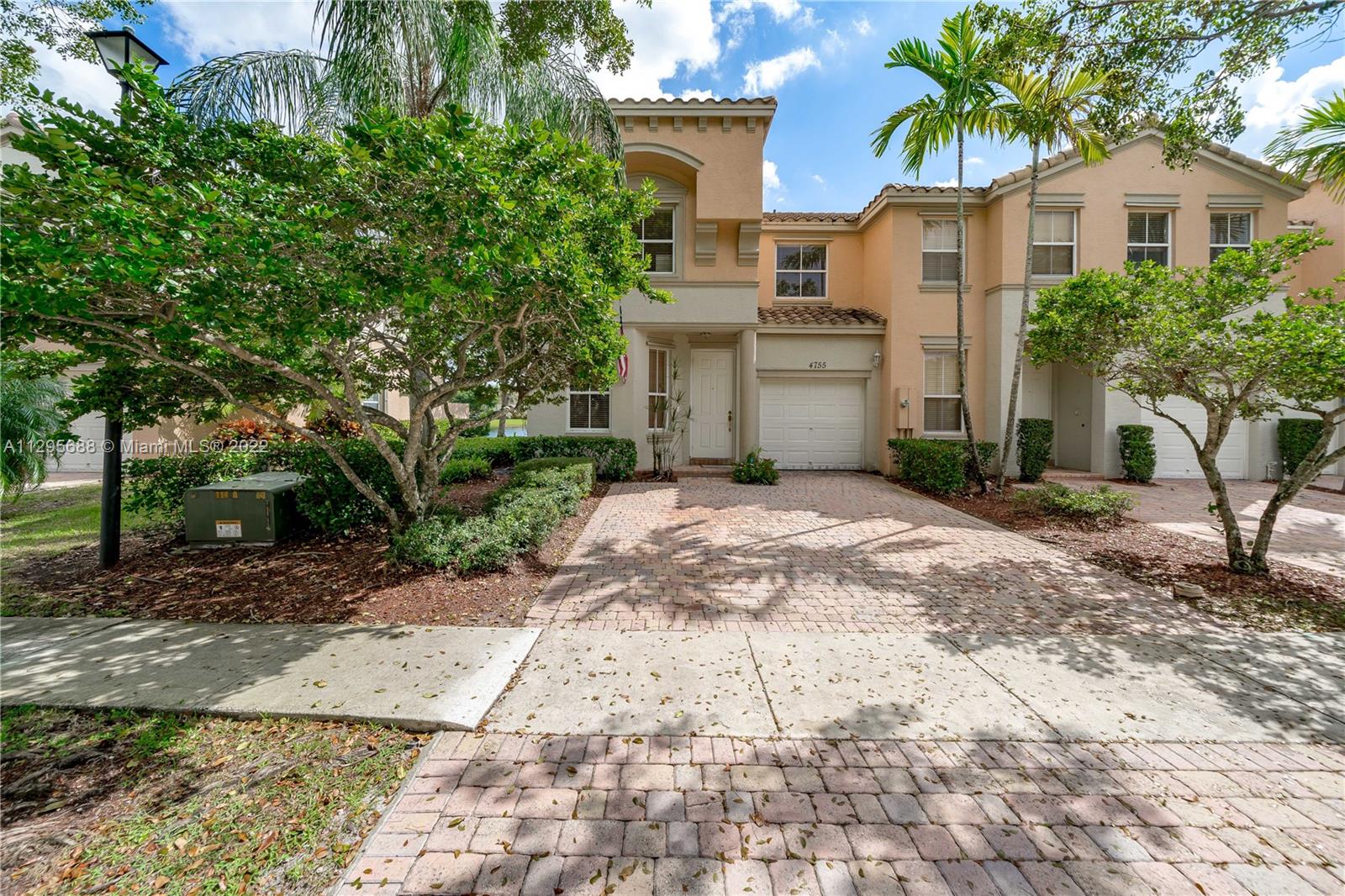 RIVIERA ISLES IV - Residential