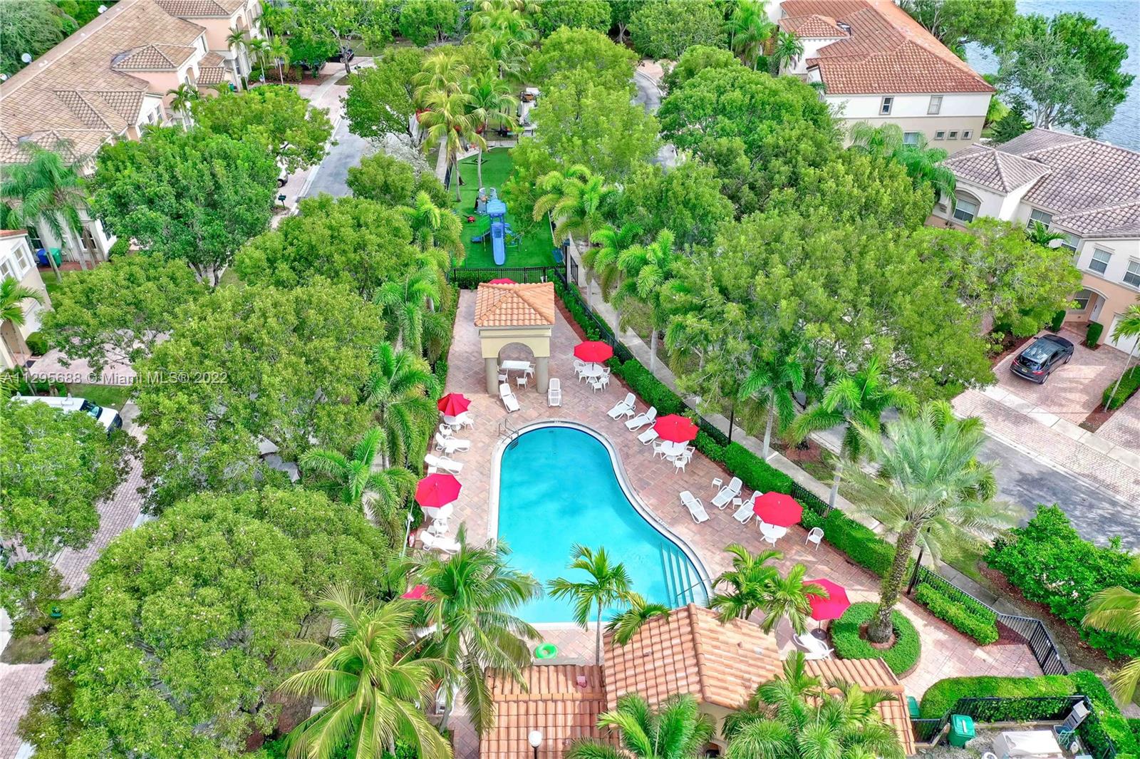 RIVIERA ISLES IV - Residential