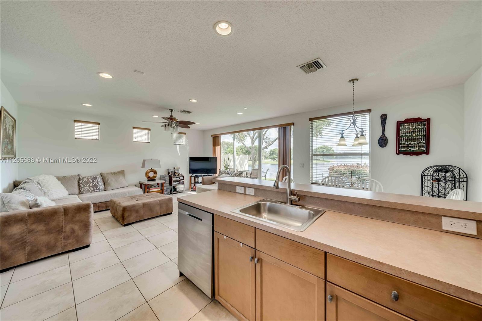 RIVIERA ISLES IV - Residential