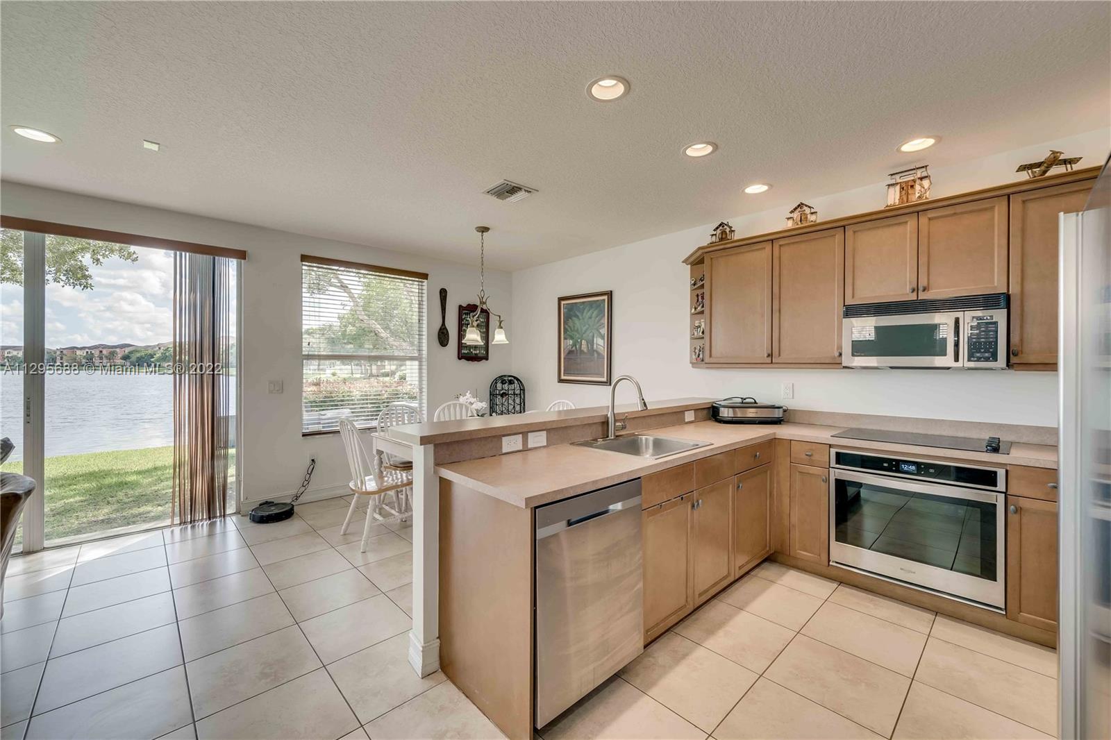 RIVIERA ISLES IV - Residential