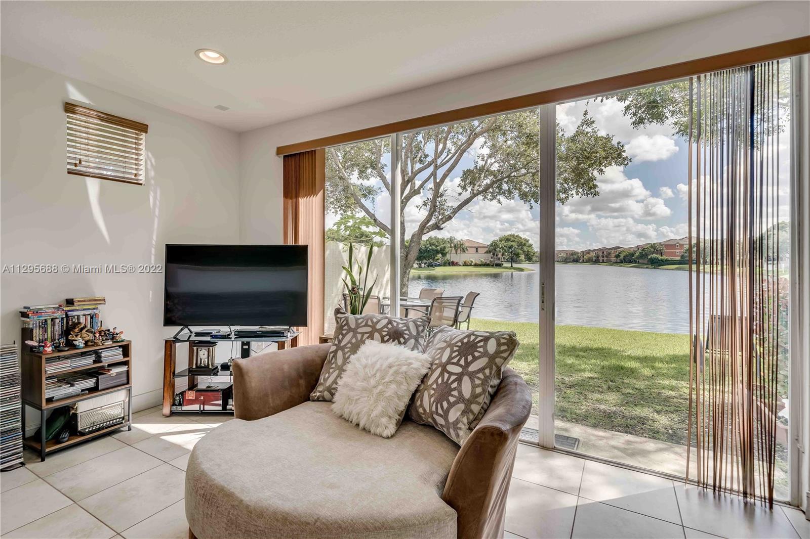 RIVIERA ISLES IV - Residential