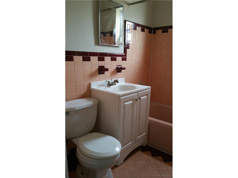 COLUMBIA PARK CORR PL - Residential Lease