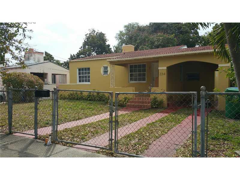 2 Bedrooms 1 bathroom single home, ready to move in.