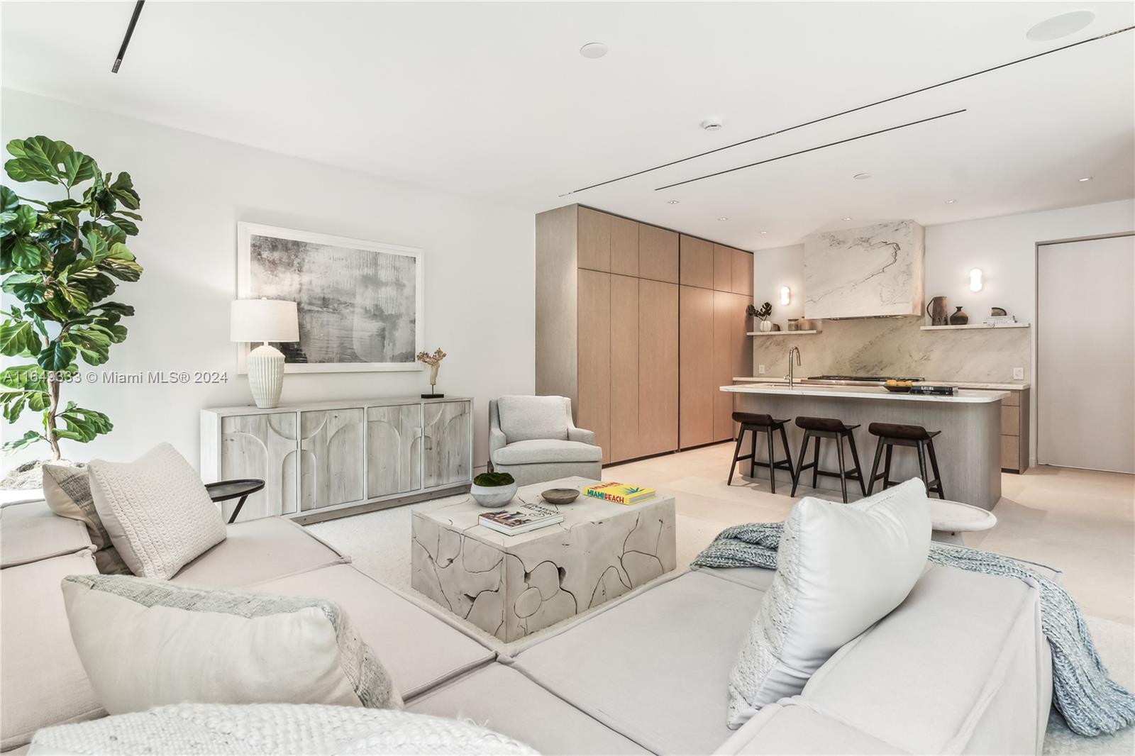 SAN MARINO ISLAND - Residential