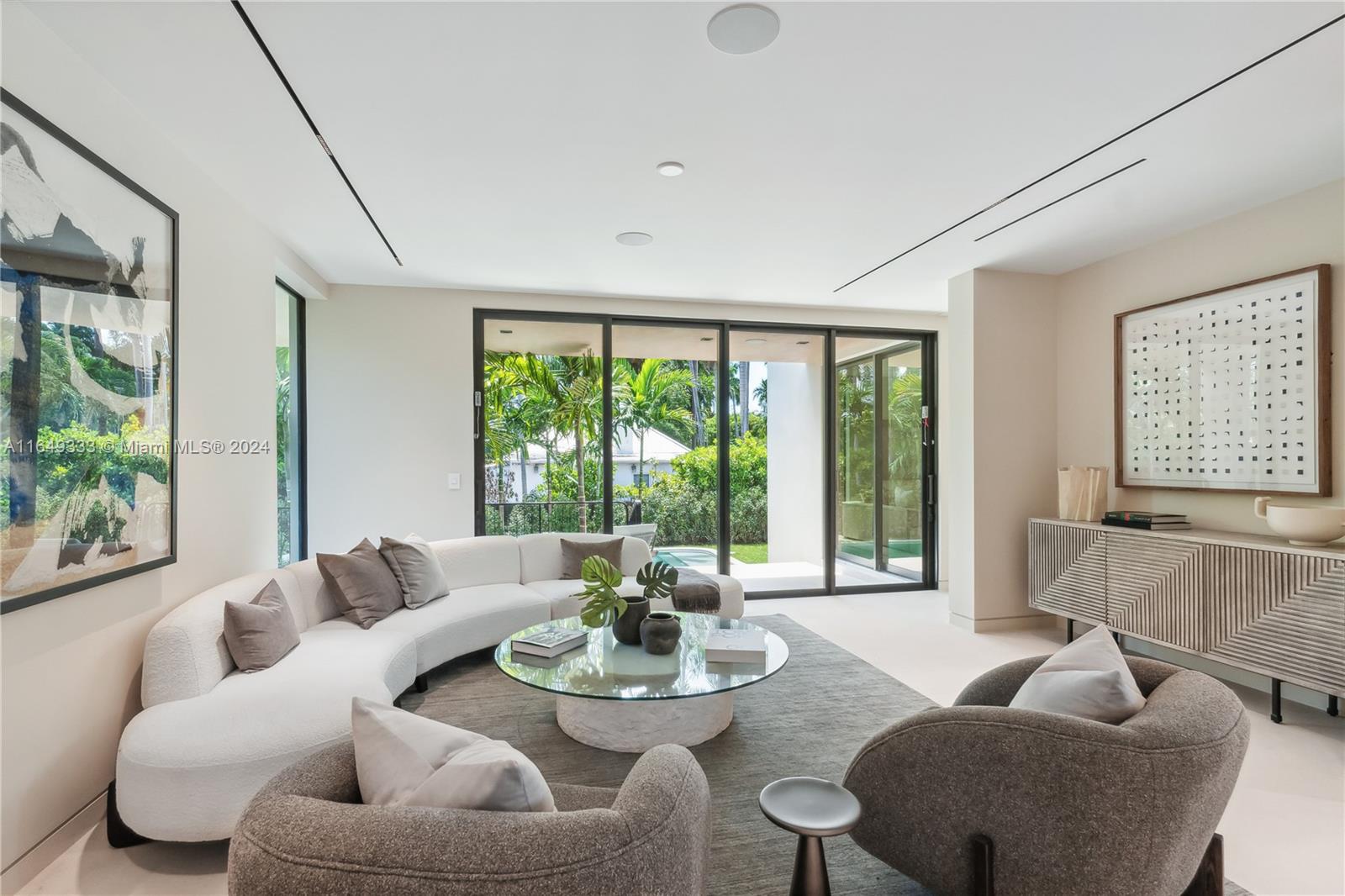 SAN MARINO ISLAND - Residential