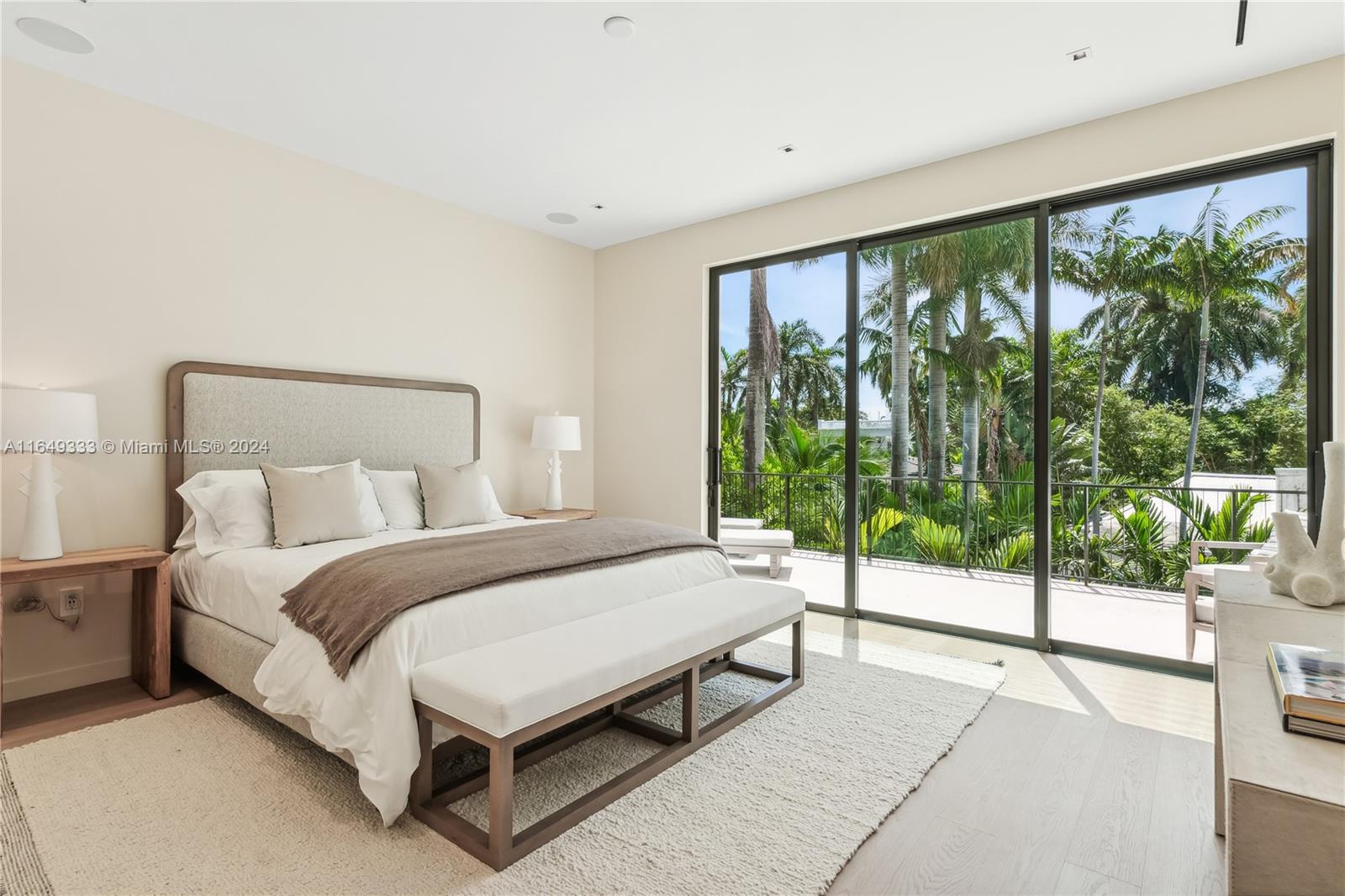 SAN MARINO ISLAND - Residential