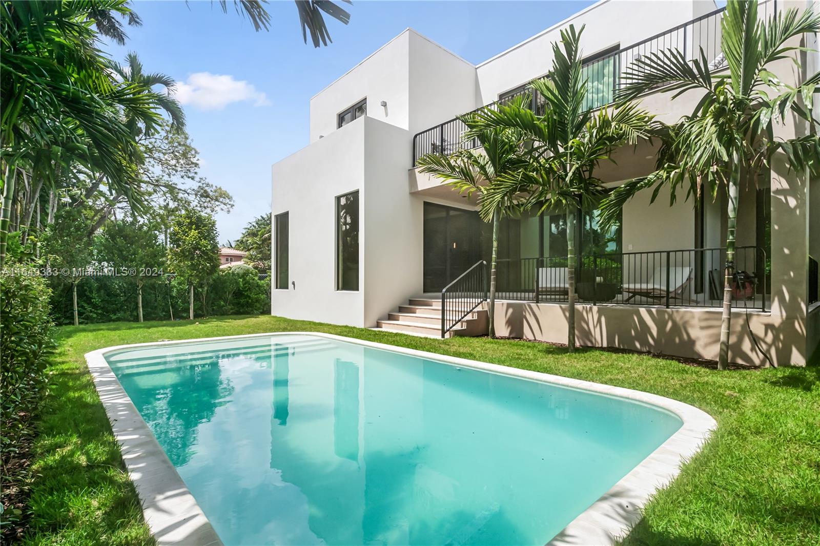 SAN MARINO ISLAND - Residential