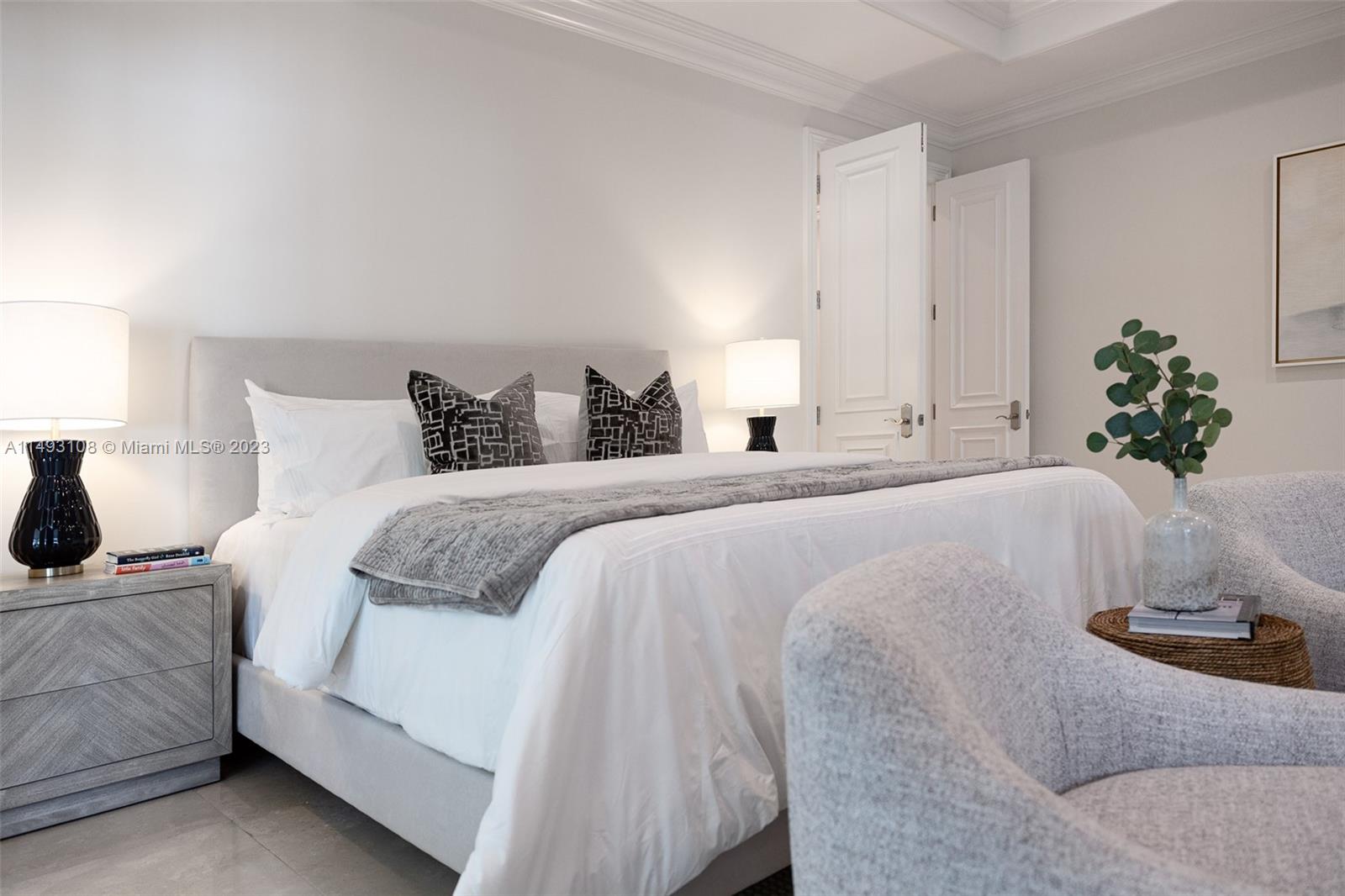 UNIVERSITY PLACE - Residential